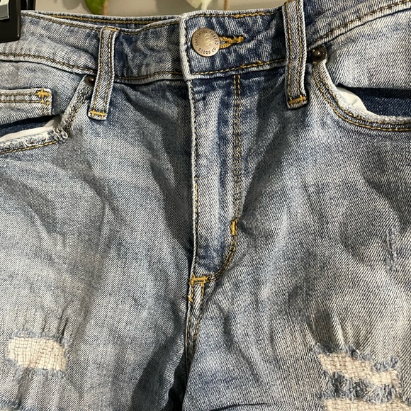 Universal Thread High Rise Shortie - Picture 2 of 5